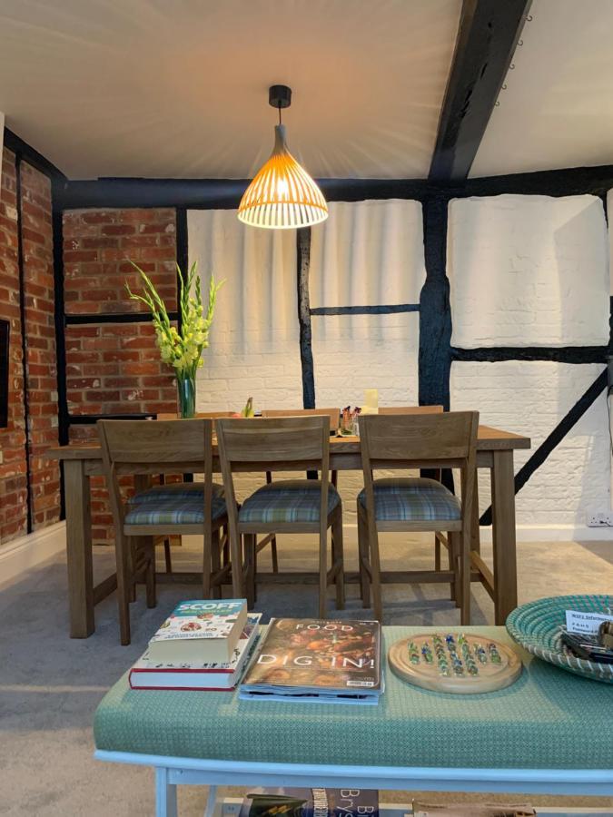 Hideaway Holiday Apartment Salisbury Exterior foto